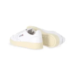 Autry International Sneaker Medalist aus Leder 22 wht/black Schnürschuhe