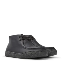 Camper Der Peu Terreno ist ein lässiger Schuh mit Rundumn schwarz Stiefel
