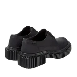 Camper Der qualitativ hochwertig und komfortabel designte schwarz Schnürschuhe
