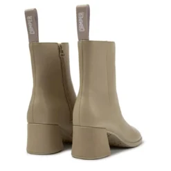 Camper 1988 geboren, unser klassisches Twins-Konzept - ge hellbeige Stiefel