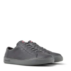 Camper Peu Touring ist eine sportliche und zeitgenössisch mittel-grau Low-Top-Sneaker