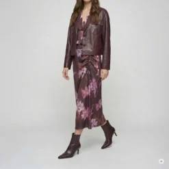 Marc Aurel Der fließende Viskose-Satin bringt den floralen Pr lila Midirock