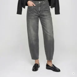 Marc Aurel Diese Barreljeans interpretiert den Utility-Look a schwarz Barrel-Jeans