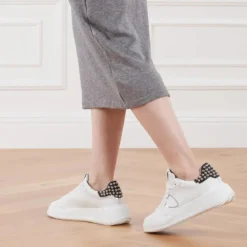 Philippe Model Tres Temple Low Woman Veau Goujons_Noir Noir Low-Top-Sneaker