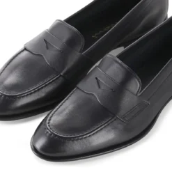 Santoni Loafer aus Leder schwarz Schnürschuhe