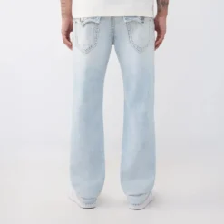 True Religion - Modell: Ricky- Länger 34- Entspannte Passform hell-blau Jeans