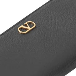 Valentino Garavani Portemonnaie aus Kalbsleder braun Portemonnaie mit Zip-Around-Reißverschluss